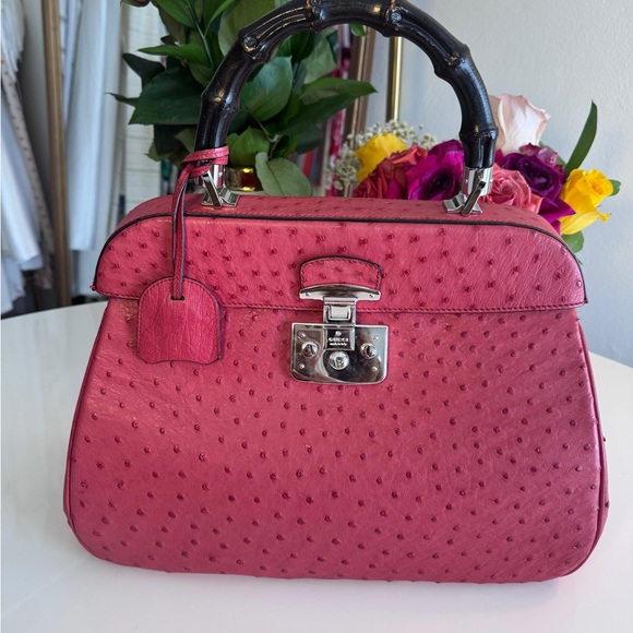 Gucci Pink Ostrich lady lock top handle - Picture 1 of 10